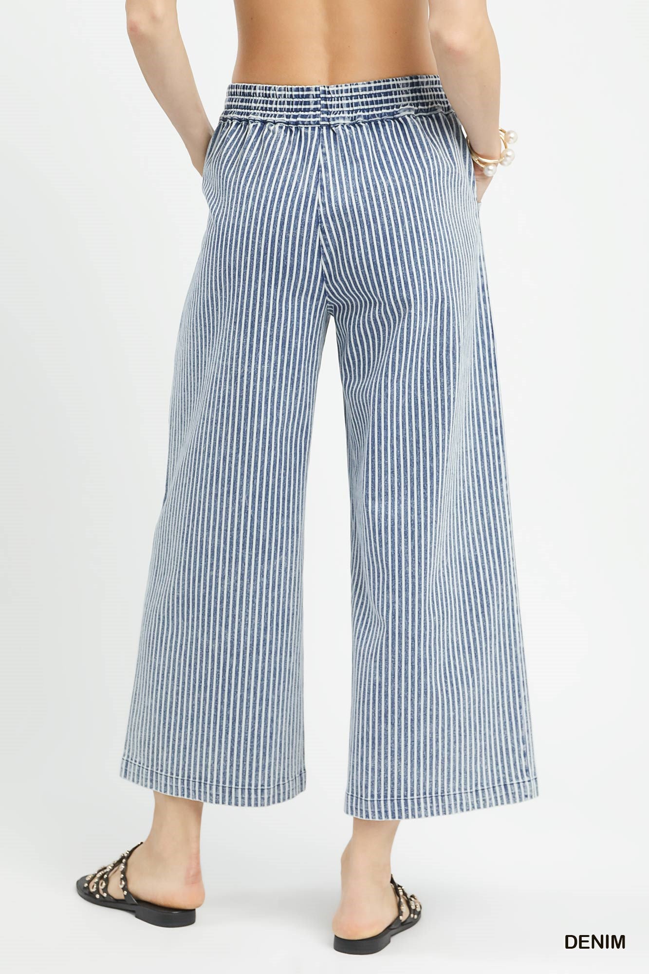 Stone Wash Stripe Wide-Leg Cropped Pants