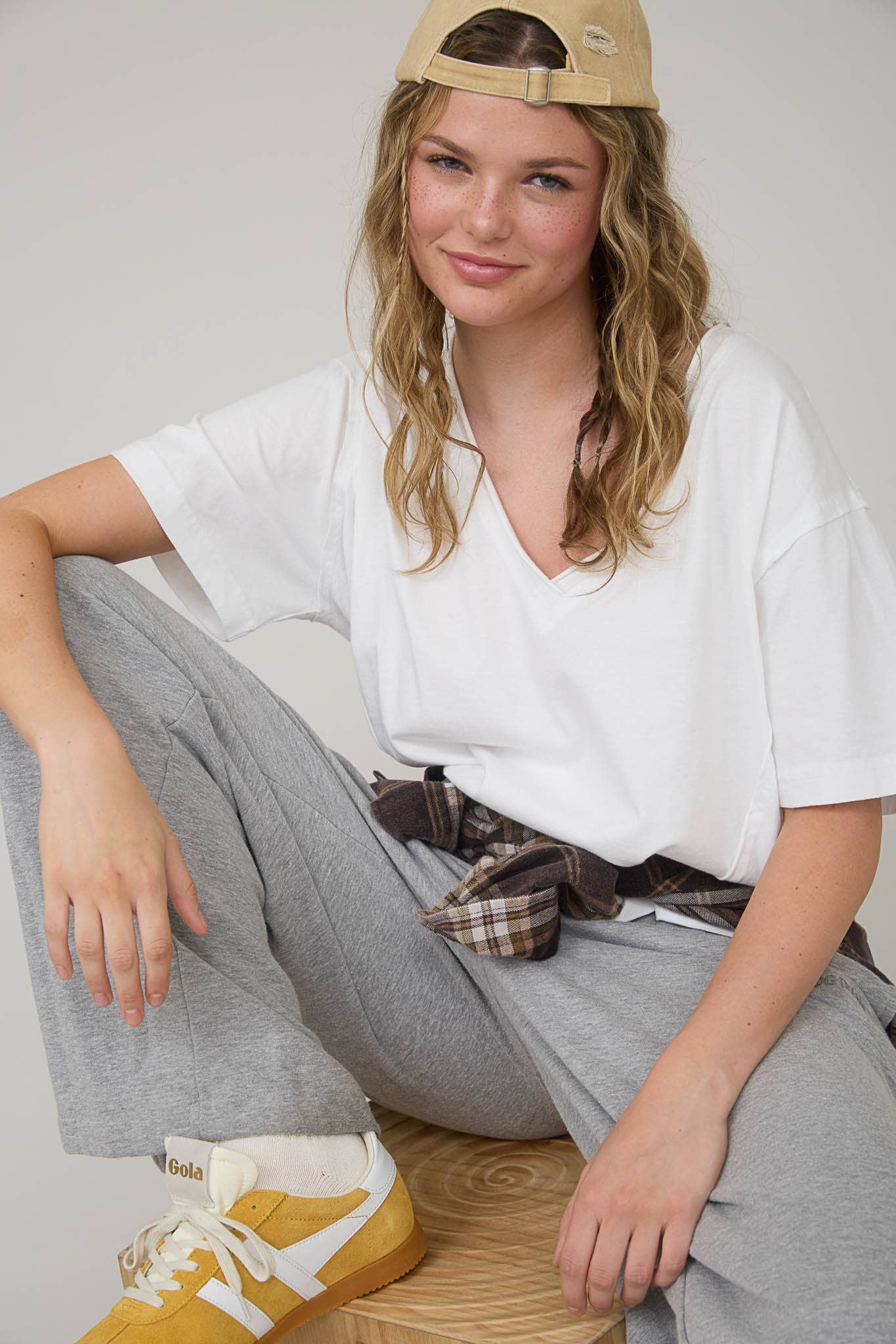 V-neck Short Sleeve Knit Top
