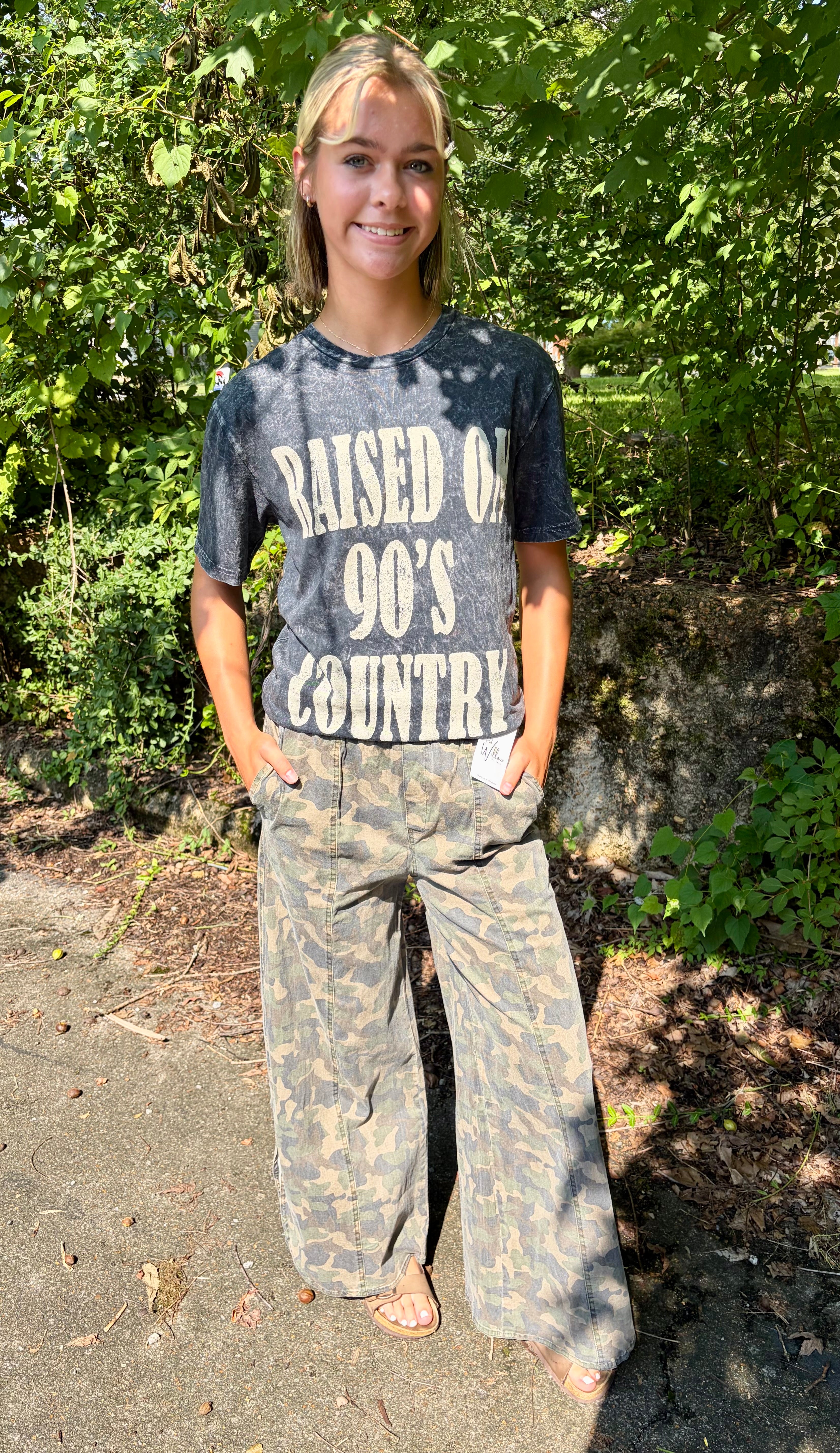 Relaxed Cropped Wide Leg Tulip Hem Camo Pant