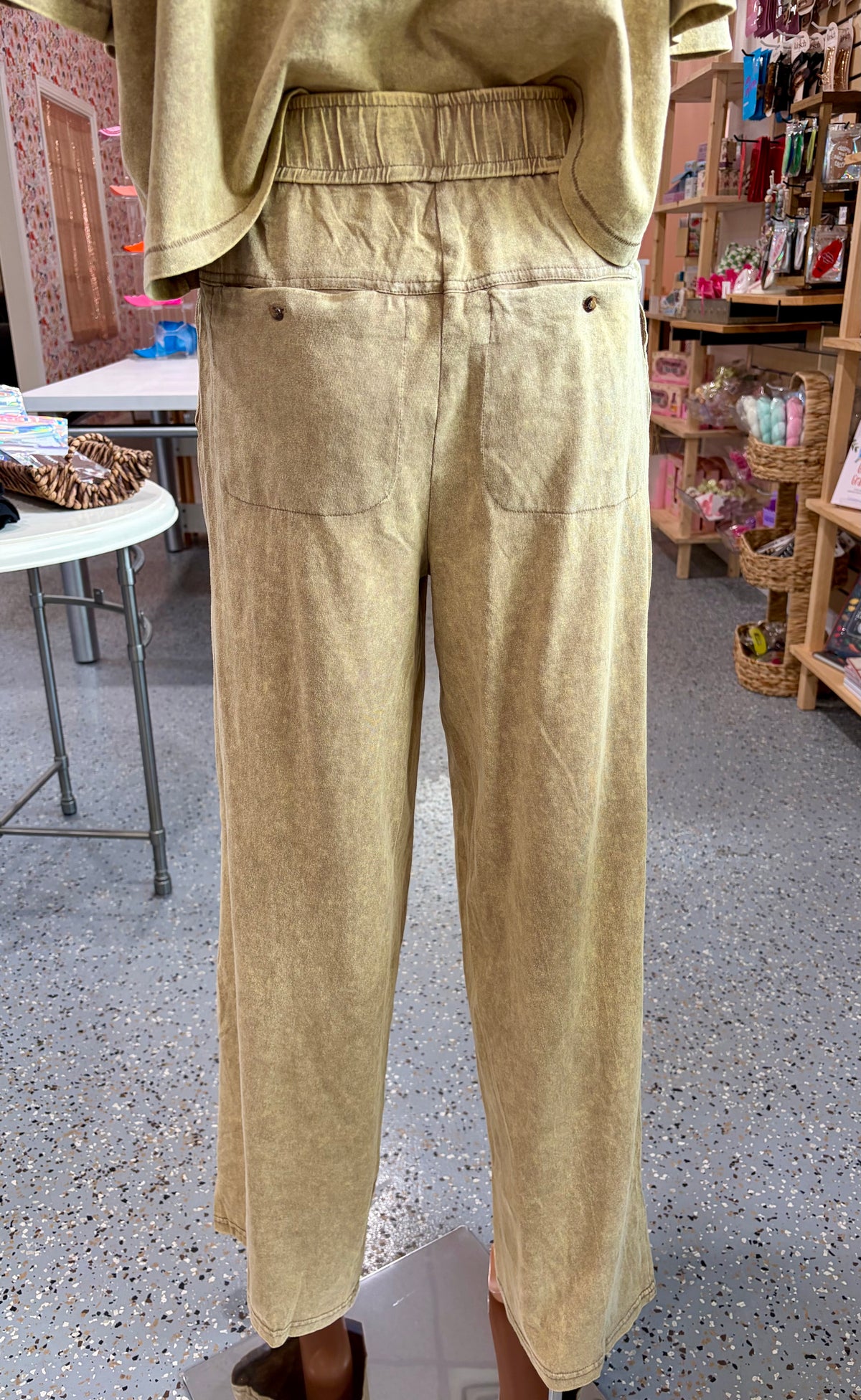 Mineral Washed Short Sleeve Top & Pant Set {Coco Brown}