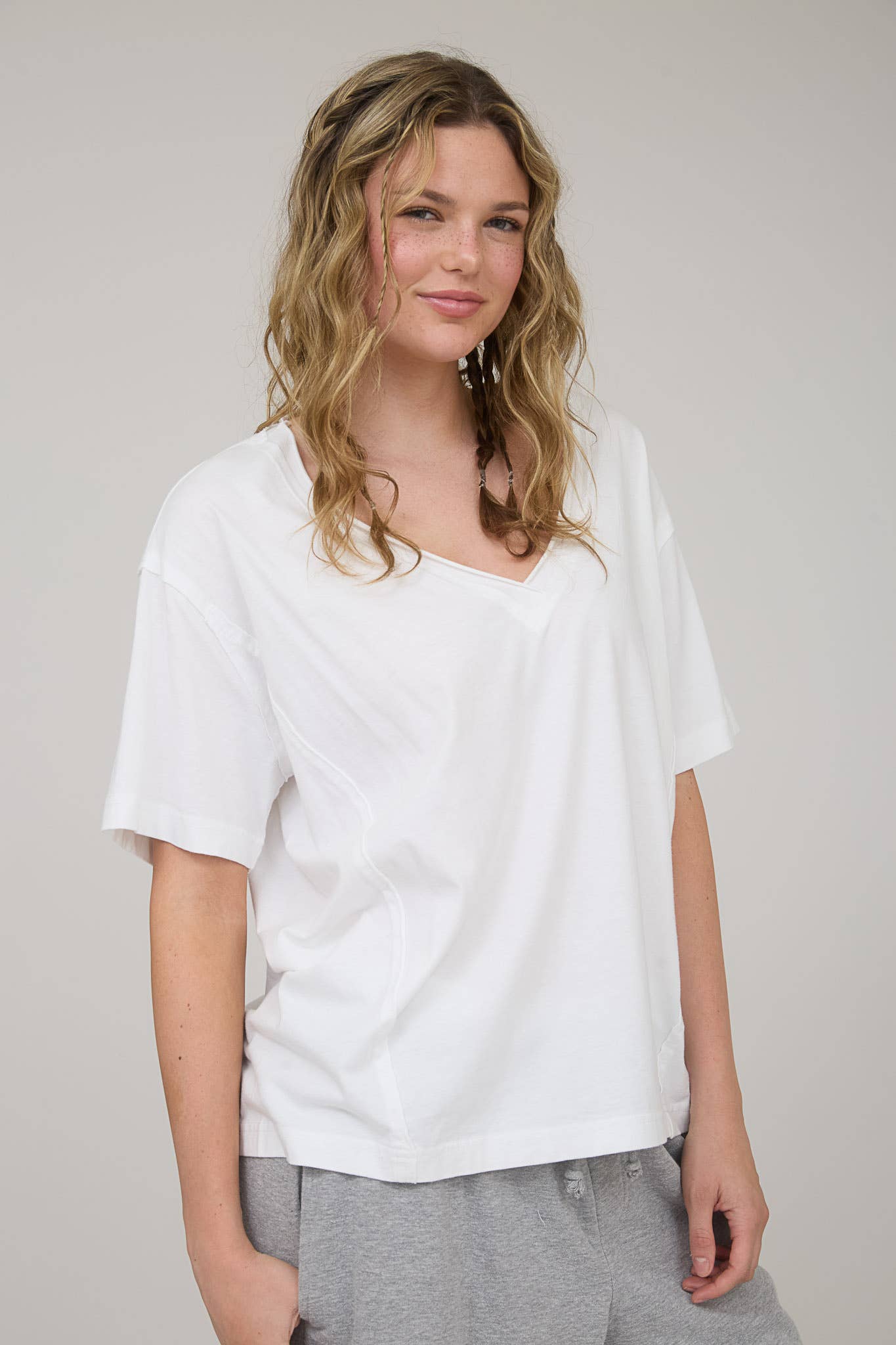 V-neck Short Sleeve Knit Top