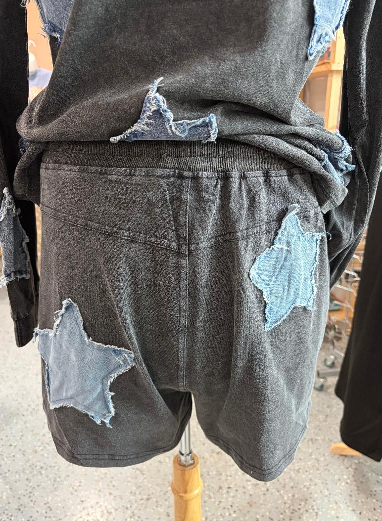 Mineral Washed LongSleeve Appliqué Star Top & Shorts Set