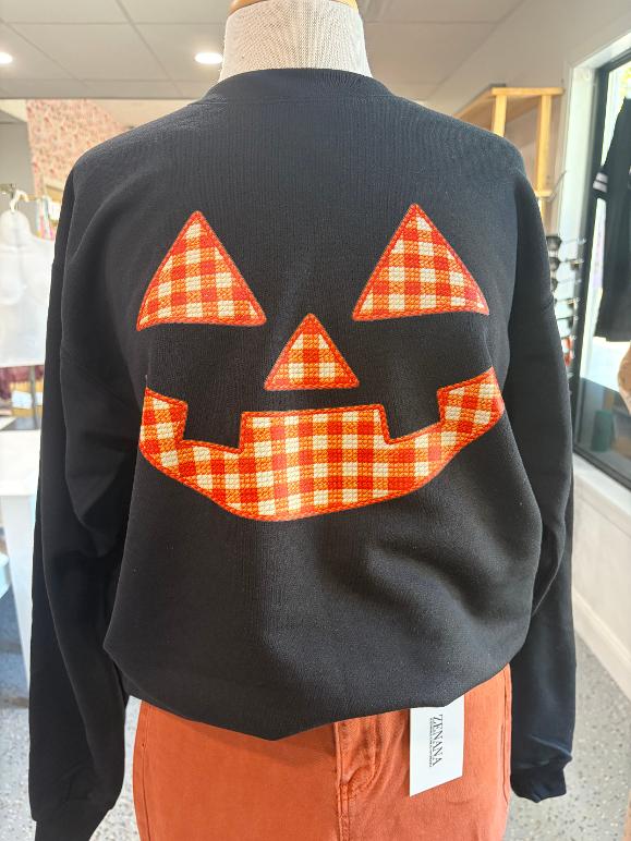 Checkered Faux Stitch Pumpkin Face Graphic Sweatshirt