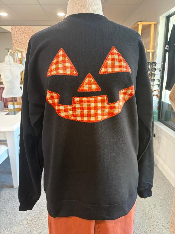 Checkered Faux Stitch Pumpkin Face Graphic Sweatshirt